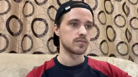 Snapshot of eric_blond chatting on November 9, 3:43 pm Eric online show from November 9, 3:43 pm