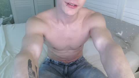 Eric Crush online show from January 18, 4:04 am