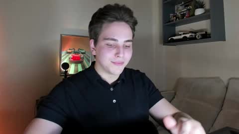 Snapshot of eric_ether chatting on November 13, 7:57 pm Eric online show from November 13, 7:57 pm