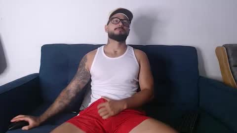 Snapshot of eric_evans1 chatting on October 30, 4:14 am Eric Evans online show from October 30, 4:14 am