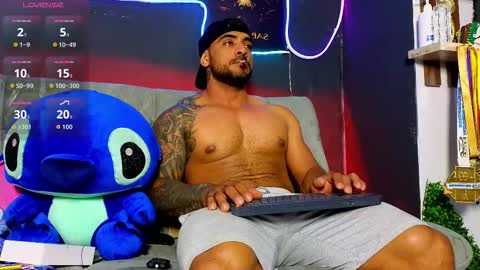 Brayan online show from February 2, 10:41 pm