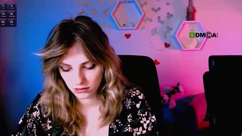 Snapshot of erica_breeze chatting on October 15, 5:40 am your dear Erica online show from October 15, 5:40 am