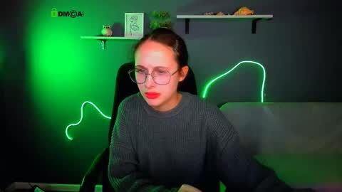 Snapshot of erica_breeze chatting on October 16, 7:59 pm your dear Erica online show from October 16, 7:59 pm