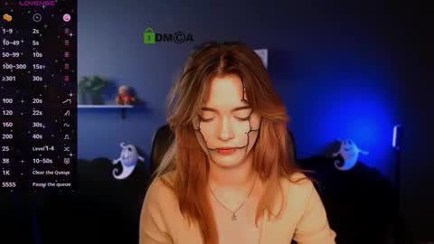 Snapshot of erica_breeze chatting on October 22, 7:46 pm your dear Erica online show from October 22, 7:46 pm