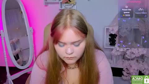 Snapshot of erica_love_ chatting on September 25, 7:12 am erica_love_ online show from September 25, 7:12 am