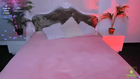 Snapshot of erica_love_ chatting on October 1, 6:08 am erica_love_ online show from October 1, 6:08 am