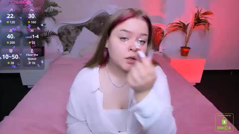 Snapshot of erica_love_ chatting on October 5, 6:01 am erica_love_ online show from October 5, 6:01 am