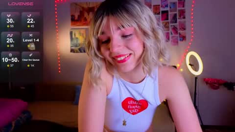 Snapshot of erica_winterr chatting on February 8, 3:21 pm Erica Winterr online show from February 8, 3:21 pm