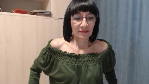 ericablack8 online show from February 10, 1:37 pm