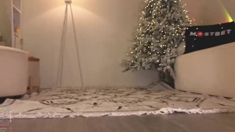 Snapshot of ericamiracle15 chatting on December 13, 12:50 pm Call me Erica online show from December 13, 12:50 pm