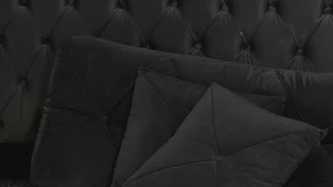 Erica online show from December 11, 5:26 pm