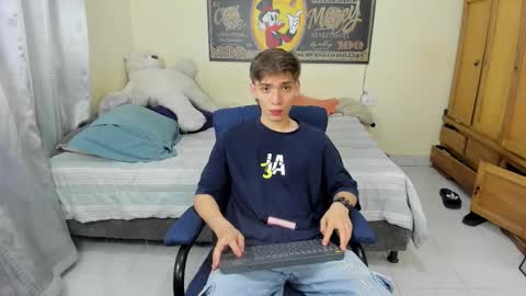 erick_de_rossee online show from December 4, 7:00 pm