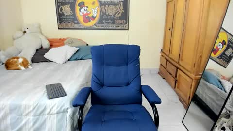 erick_de_rossee online show from December 15, 5:50 pm