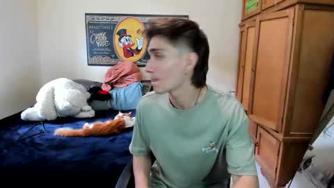 erick_de_rossee online show from May 5, 7:22 pm