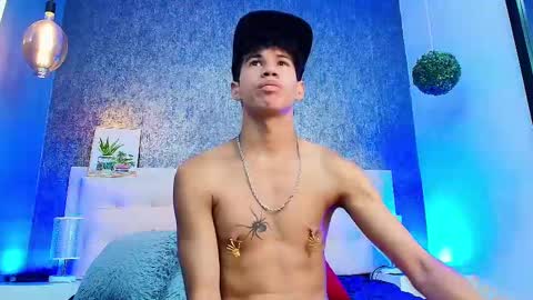   online show from February 24, 9:32 am