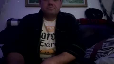 Snapshot of erik339102554 chatting on November 8, 3:12 pm Lea Erik online show from November 8, 3:12 pm