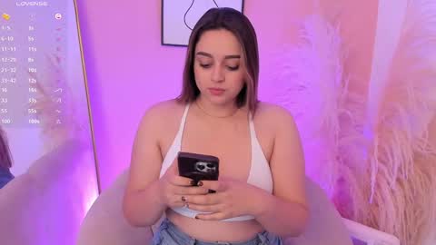 Snapshot of erika_mendez1 chatting on September 12, 7:47 pm Erika Mendez online show from September 12, 7:47 pm