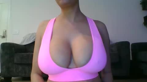 Snapshot of erin2025 chatting on November 17, 4:40 am erin2025 online show from November 17, 4:40 am