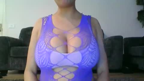 Snapshot of erin2025 chatting on November 18, 4:39 am erin2025 online show from November 18, 4:39 am