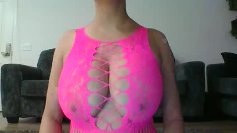 Snapshot of erin2025 chatting on November 29, 5:32 am erin2025 online show from November 29, 5:32 am