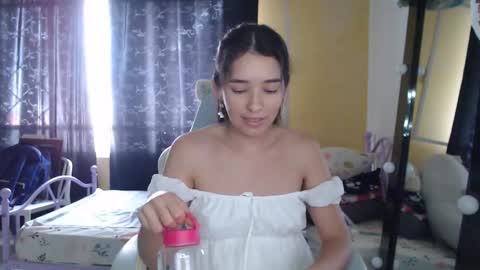 erina_1 online show from November 4, 4:28 pm