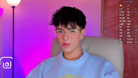   online show from February 7, 9:15 pm