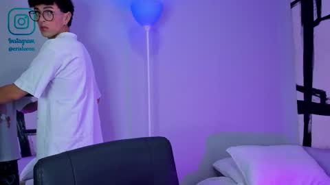   online show from November 3, 11:44 am