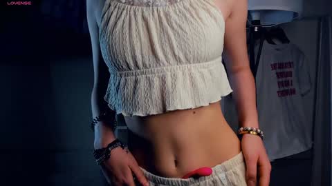 Snapshot of erline_may chatting on December 20, 7:44 am Sofia online show from December 20, 7:44 am