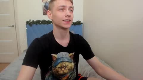 Snapshot of ermak_reborn chatting on March 4, 3:55 am Max online show from March 4, 3:55 am