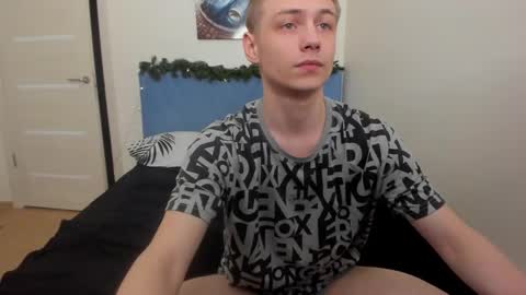 Snapshot of ermak_reborn chatting on March 8, 1:06 am Max online show from March 8, 1:06 am