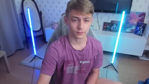 Snapshot of ermak_reborn chatting on September 20, 12:44 am Max online show from September 20, 12:44 am