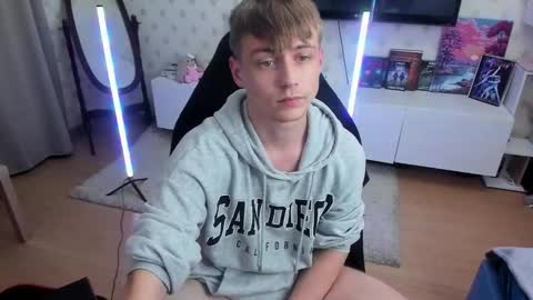 Snapshot of ermak_reborn chatting on September 22, 1:18 am Max online show from September 22, 1:18 am