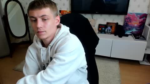 Snapshot of ermak_reborn chatting on November 9, 2:54 am Max online show from November 9, 2:54 am