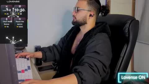 Snapshot of ernesto_rodriguez_82 chatting on September 10, 10:26 am ernesto rodriguez 82 online show from September 10, 10:26 am