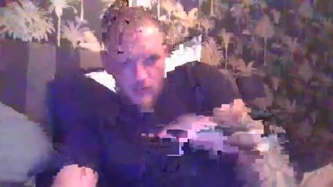 Snapshot of eroguy20 chatting on November 5, 12:38 pm eroguy20 online show from November 5, 12:38 pm