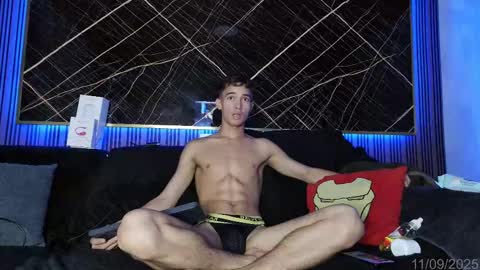Snapshot of eroseliam chatting on September 11, 7:47 pm EROS ELIAM online show from September 11, 7:47 pm