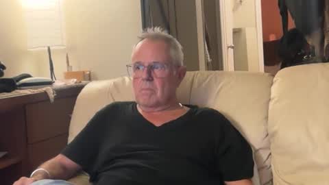 eros online show from October 28, 12:25 am