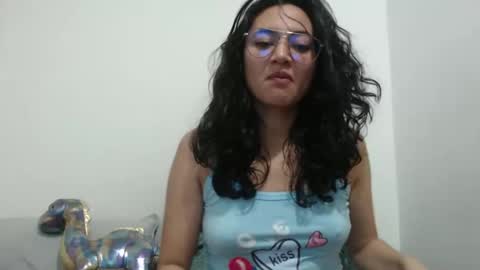 erotic_fusion_ online show from December 1, 10:53 pm