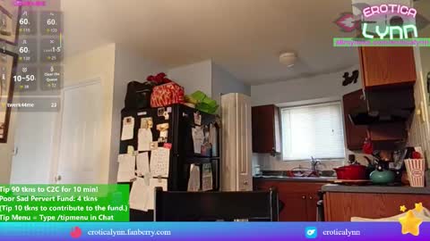 Snapshot of eroticalynn chatting on November 18, 8:24 pm Lynn online show from November 18, 8:24 pm