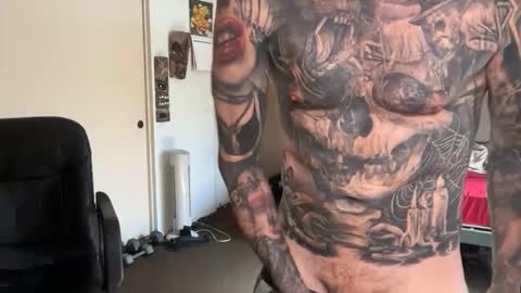 Snapshot of eroticcloseups chatting on November 7, 7:03 pm Erotic CloseUps online show from November 7, 7:03 pm