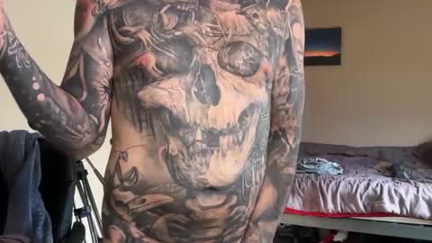 Snapshot of eroticcloseups chatting on December 16, 7:19 pm Erotic CloseUps online show from December 16, 7:19 pm