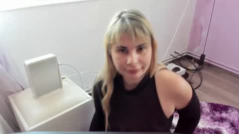 eroticsensualkitty4u online show from February 21, 11:55 am