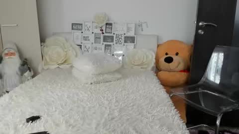 eroticsensualkitty4u online show from February 24, 7:50 am