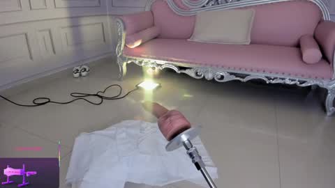 Snapshot of erotik_lady chatting on February 7, 12:42 am TINY online show from February 7, 12:42 am