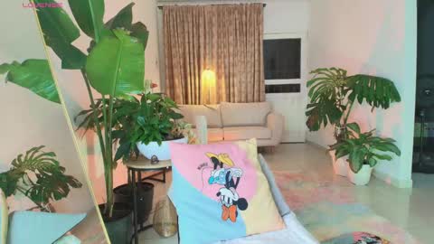 Snapshot of erotik_lady chatting on September 18, 4:58 am TINY online show from September 18, 4:58 am