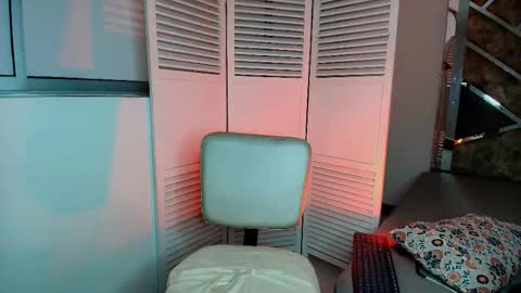 Snapshot of eryx_eriscor chatting on November 14, 2:16 pm Eryx online show from November 14, 2:16 pm