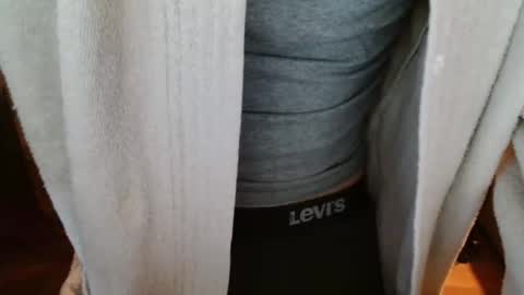 Erzzoo online show from January 6, 5:05 pm