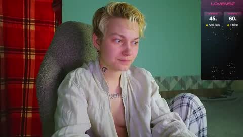 esajukyy online show from December 19, 2:57 pm