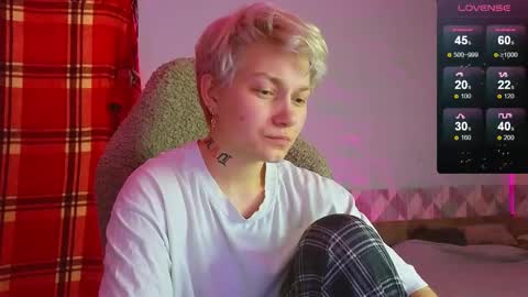 esajukyy online show from December 28, 10:25 am