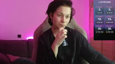 esajukyy online show from January 15, 1:16 pm